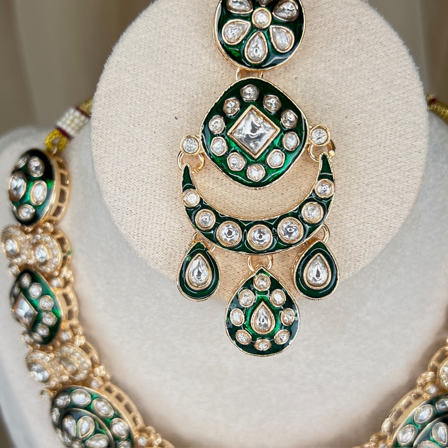 Meena Kari Kundan White Necklace Set