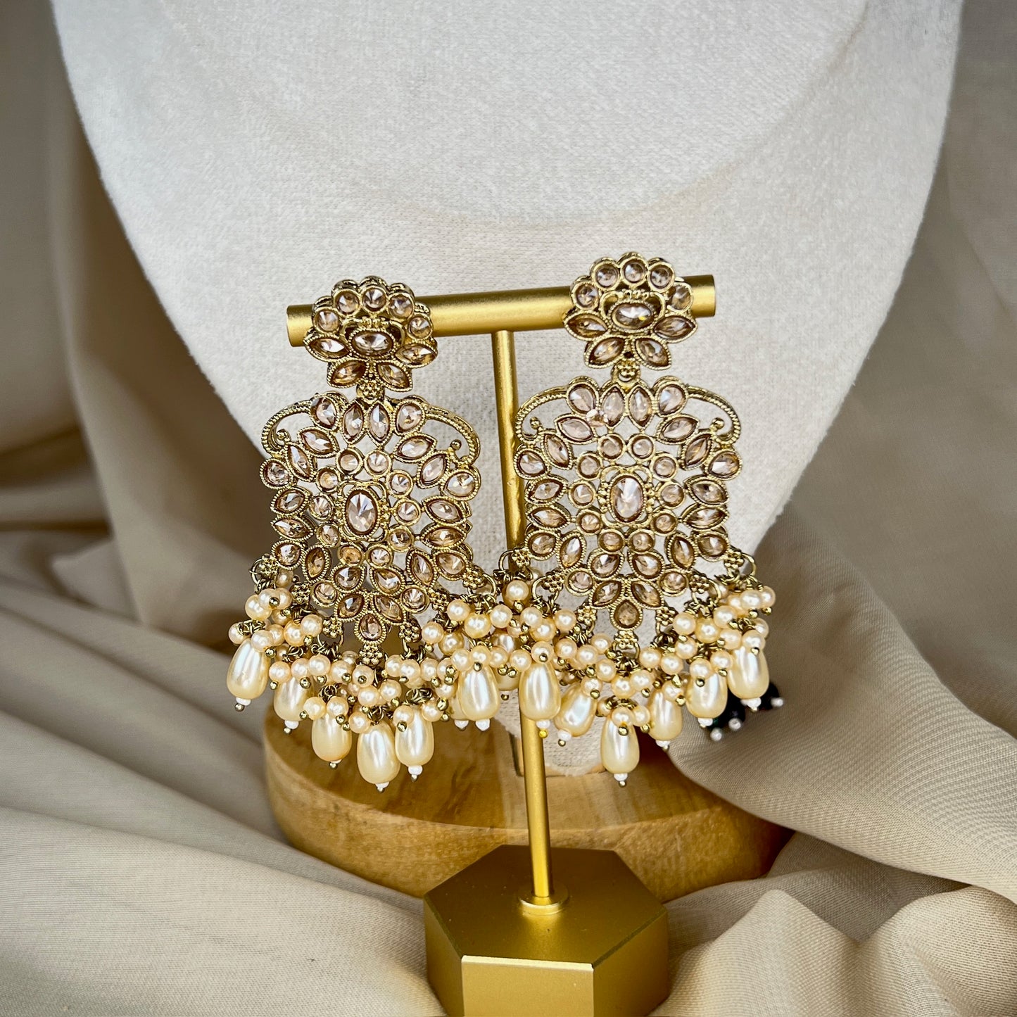 Necklace Set w/Earrings & Tikka