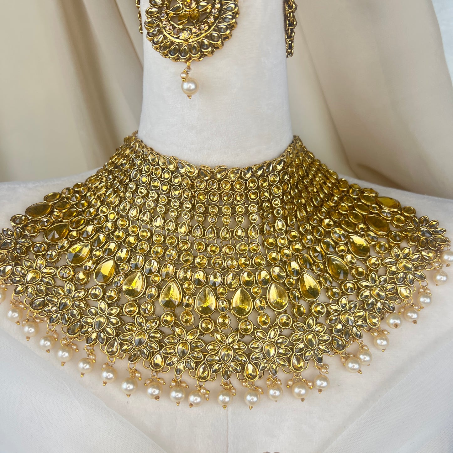 Budget Friendly Semi Bridal Set