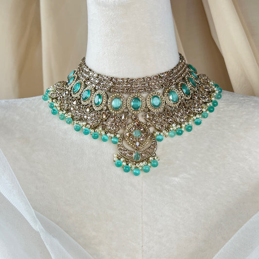 Large Semi Bridal Choker Set