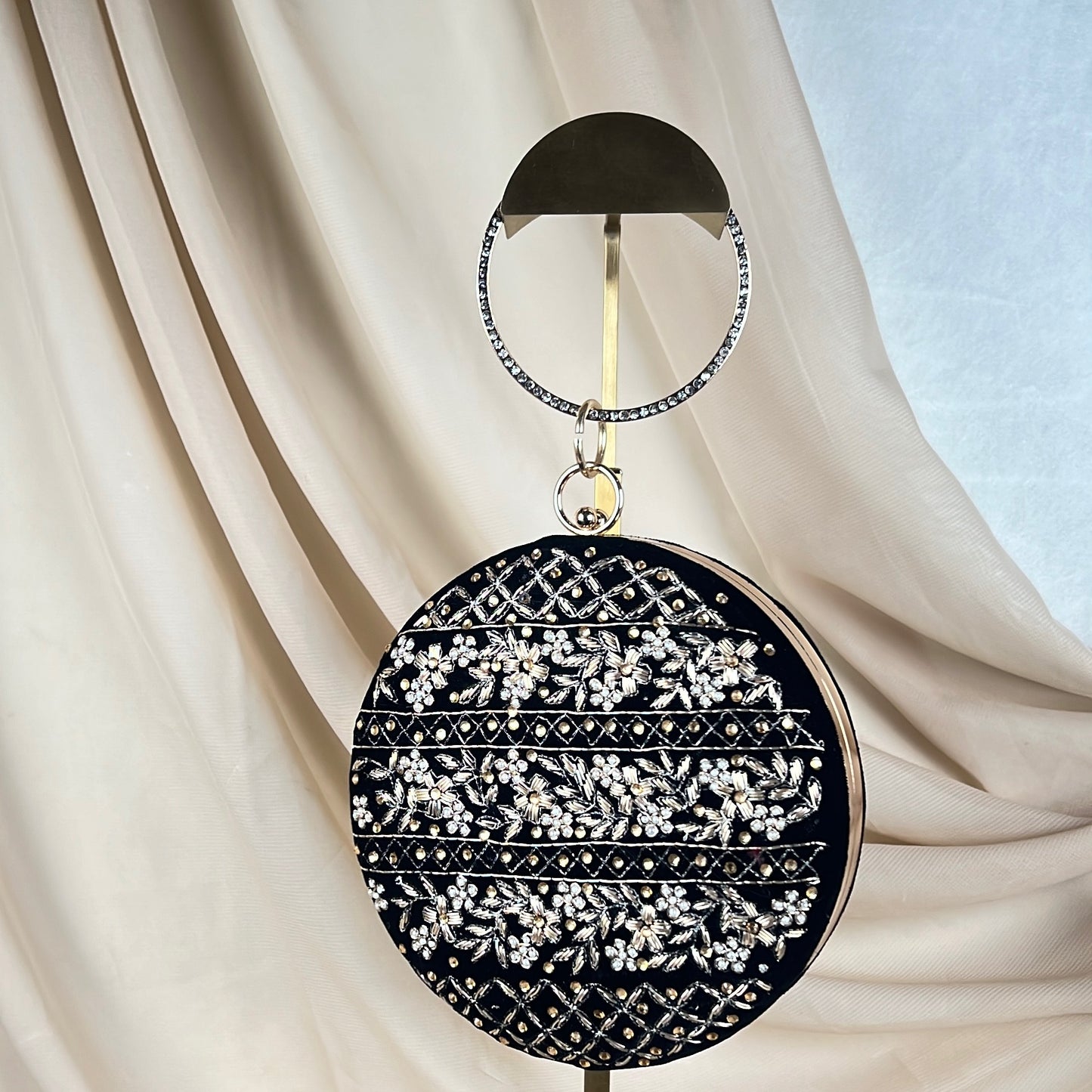 Round Embrodiered Clutch with Bangle handle