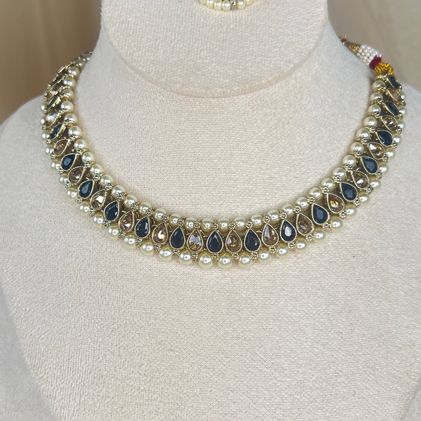Dainty Necklace | Choker set w/Jhumka Earrings