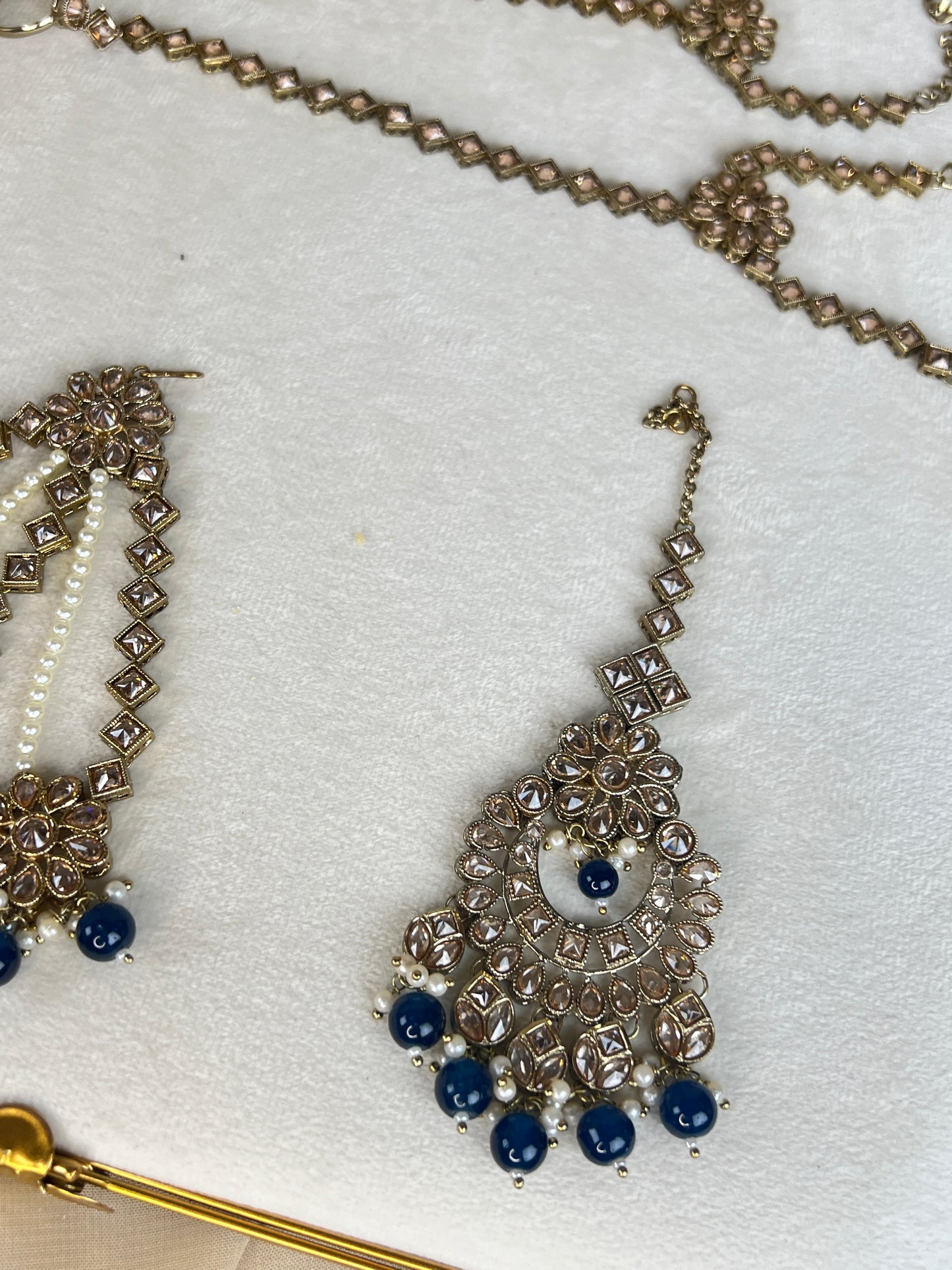 Full Choker Bridal Set