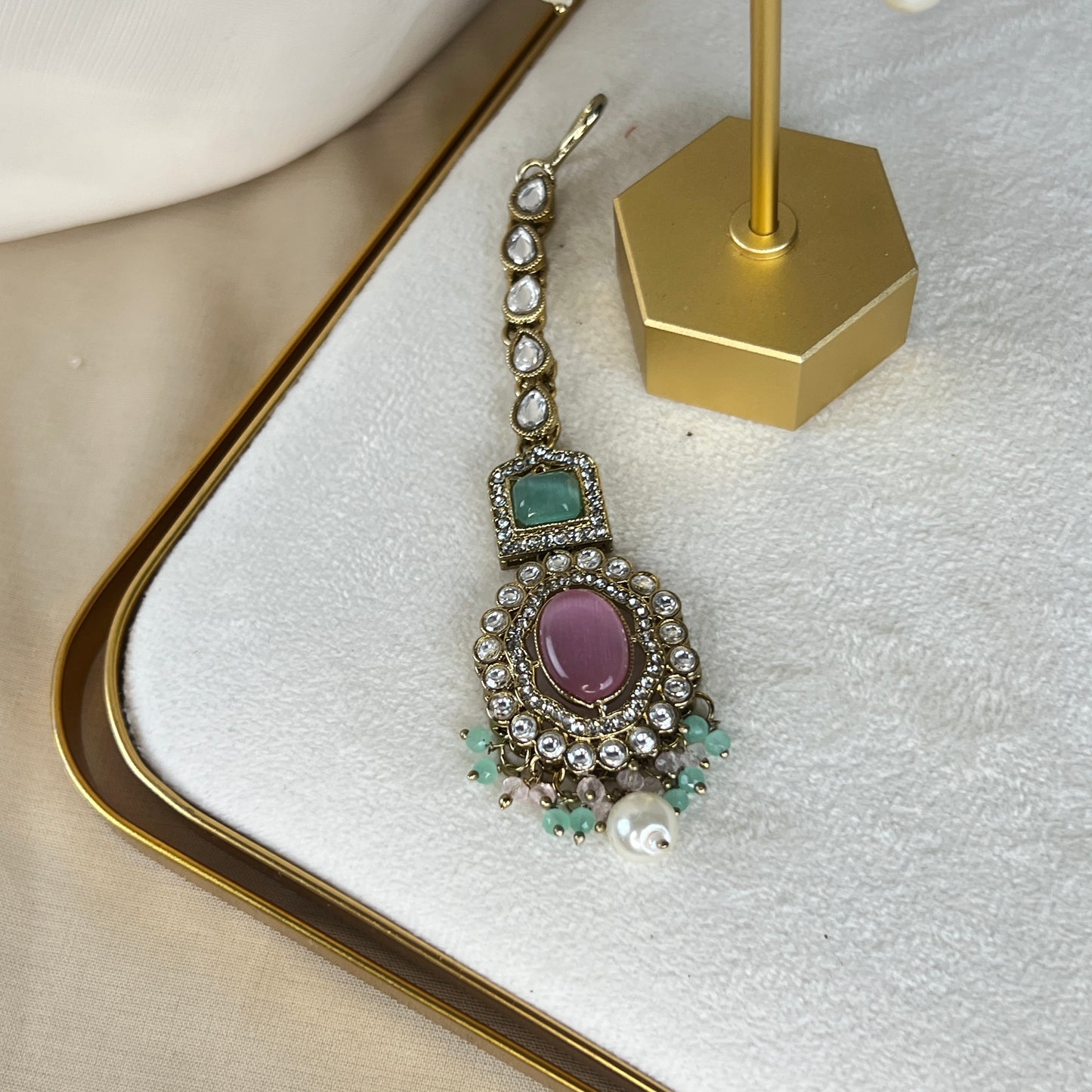 Victorian White Gold Kundan Semi Bridal Set