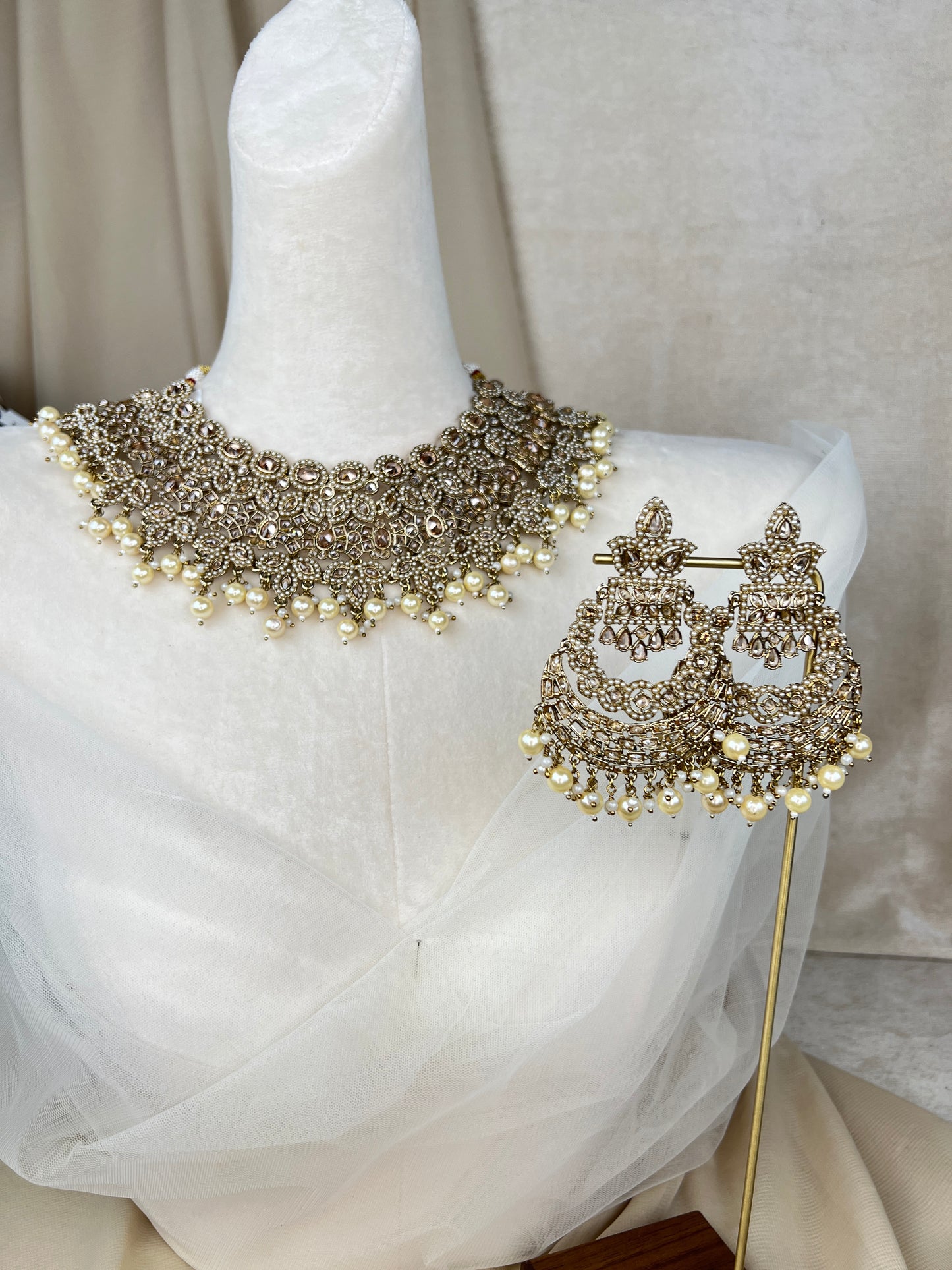 Nauratan Polki Style Bib Necklace Set