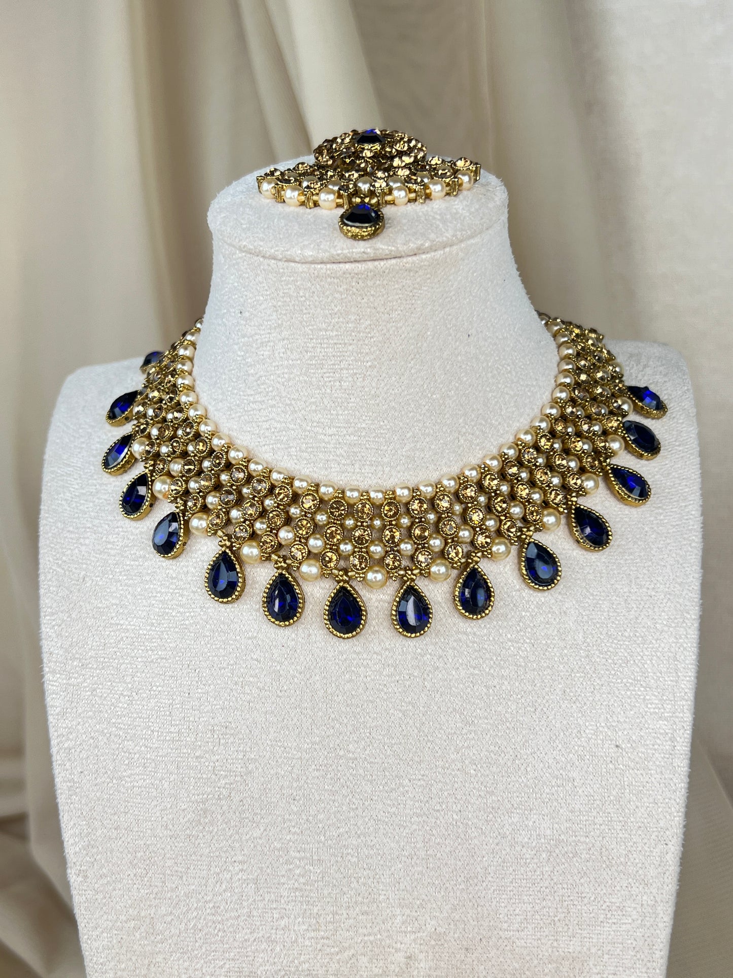 Gold Choker with Earring & Tikka
