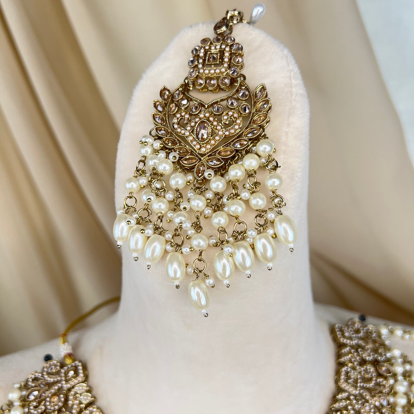 Pearl Semi Bridal Set
