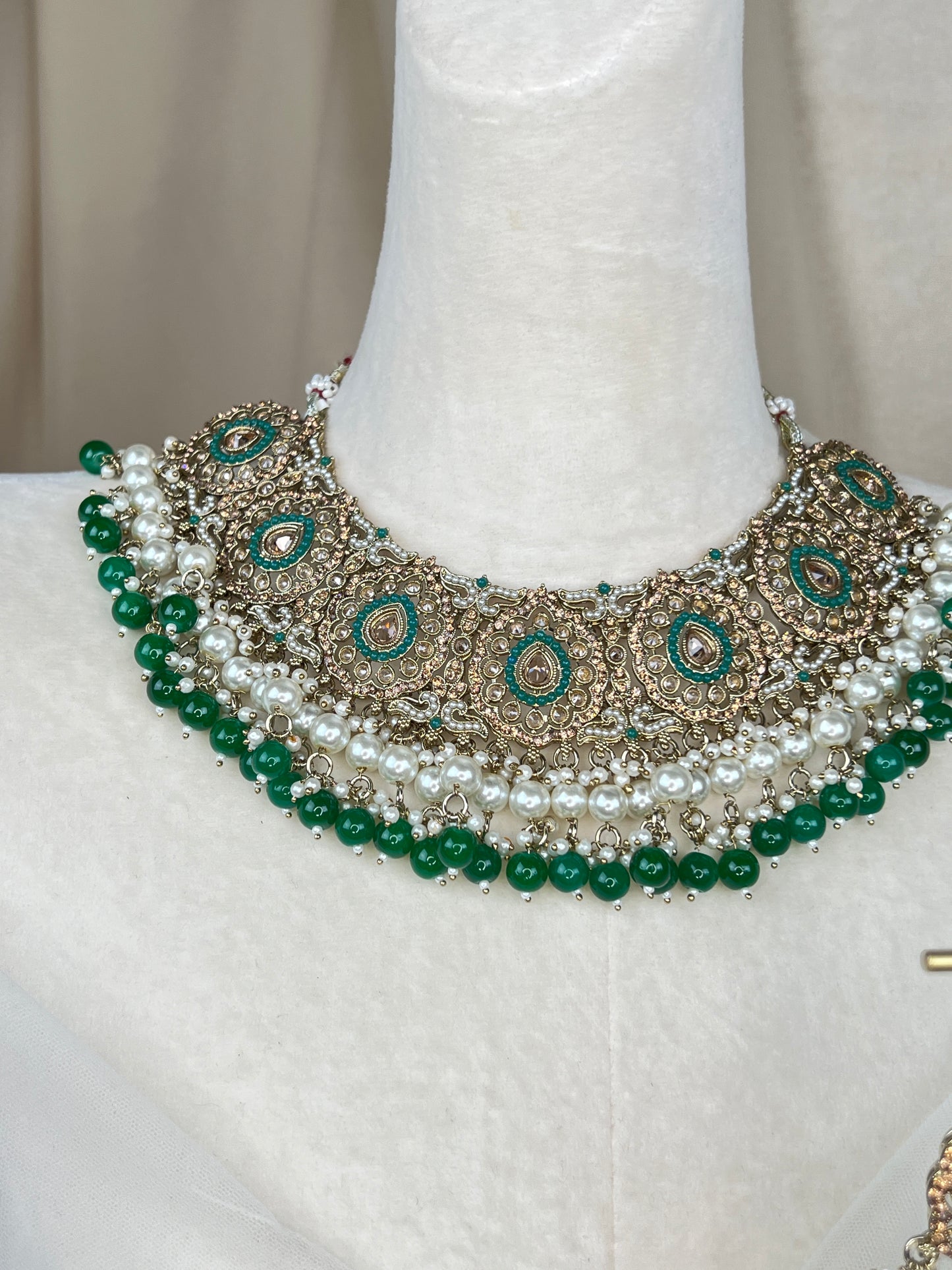 Pakisatani Style Necklace Set with Jhumka and Jhoomar