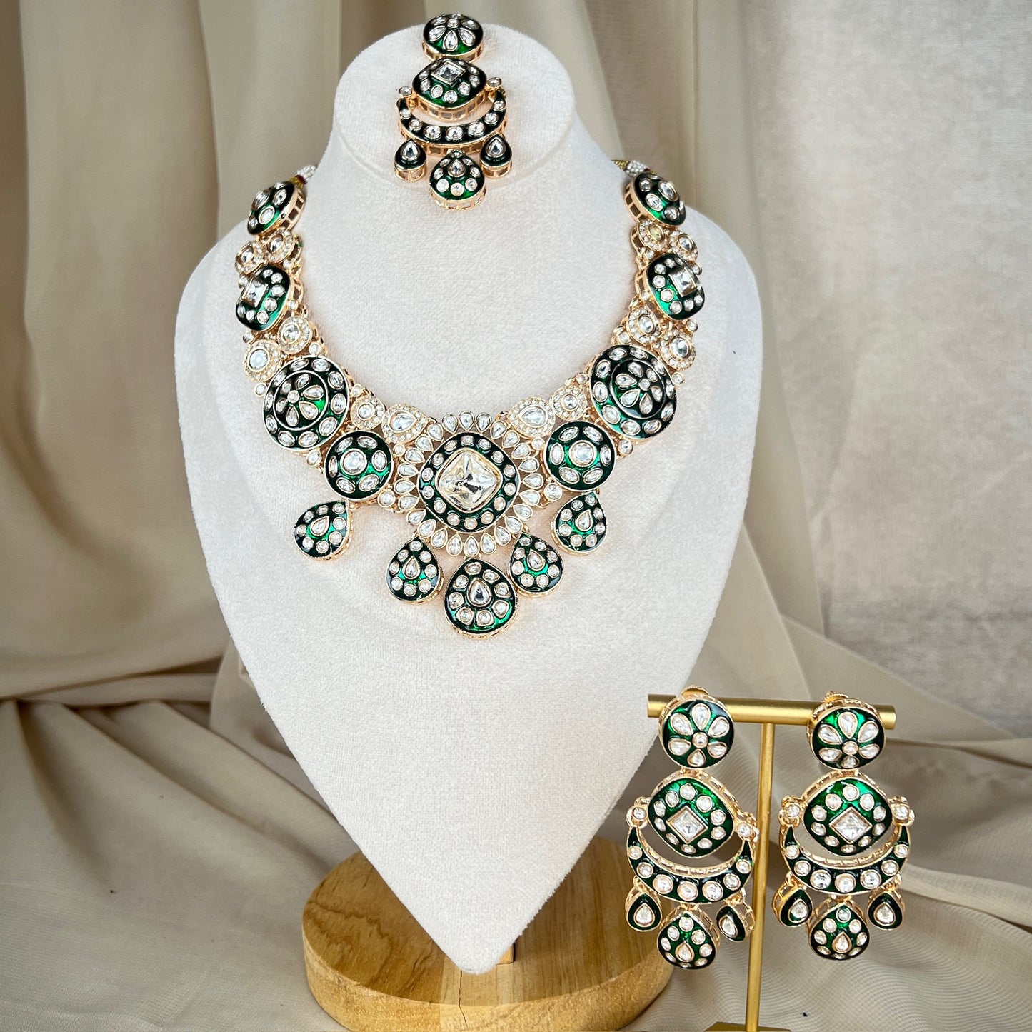 Meena Kari Kundan White Necklace Set
