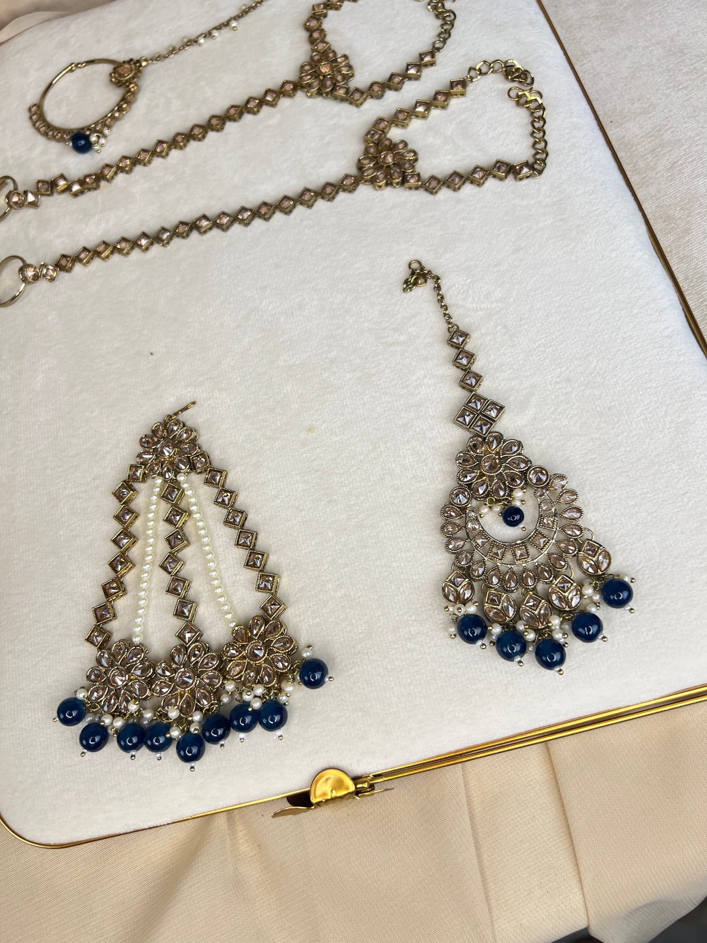 Full Choker Bridal Set