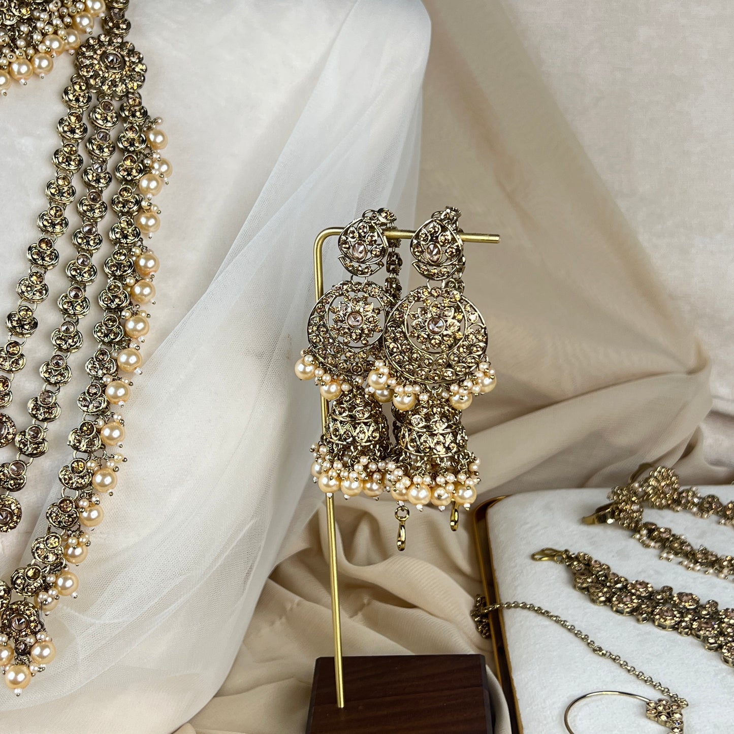 Pakistani Style Bib Necklace Full Bridal Set