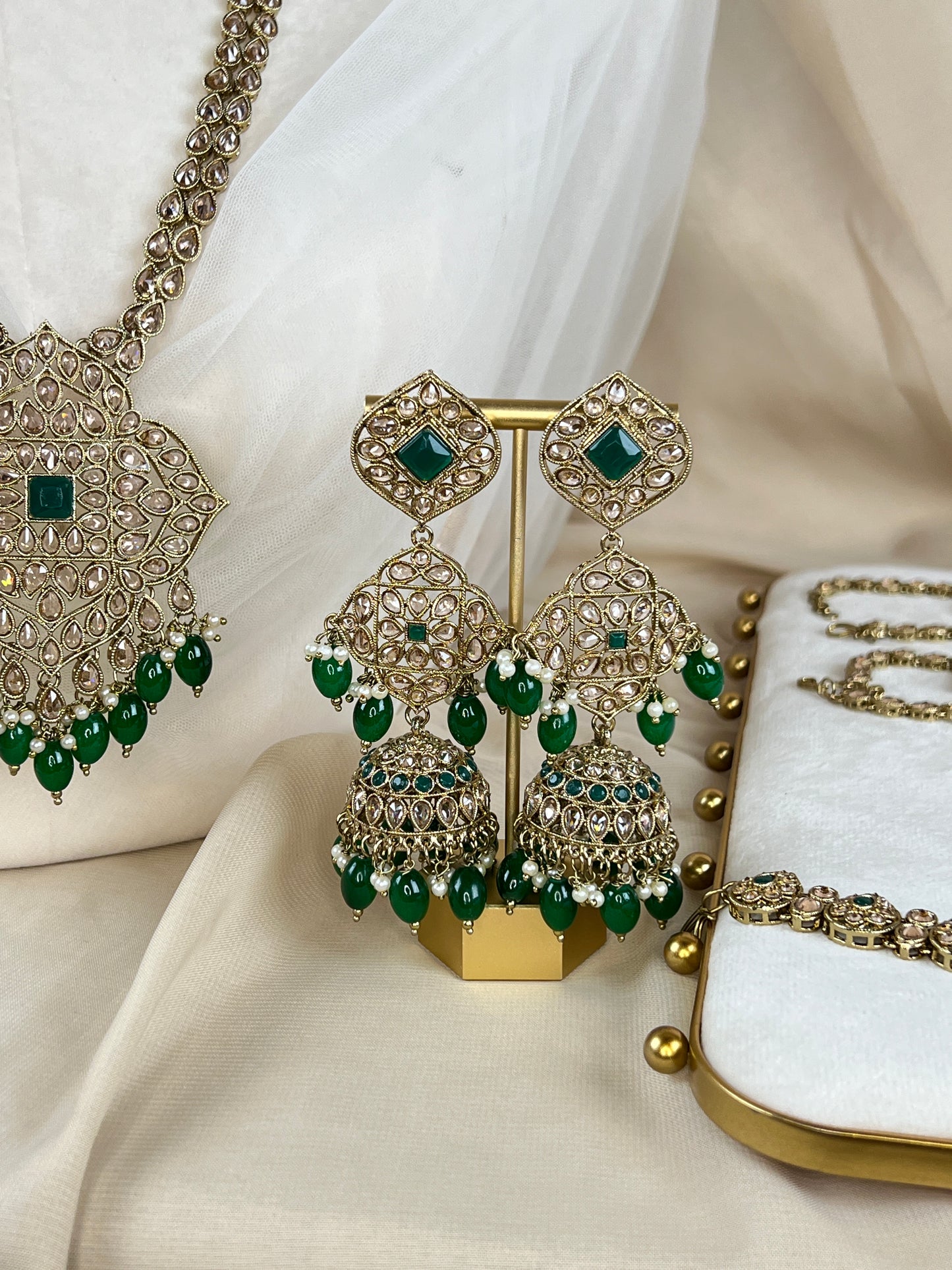 Full Choker Bridal Set
