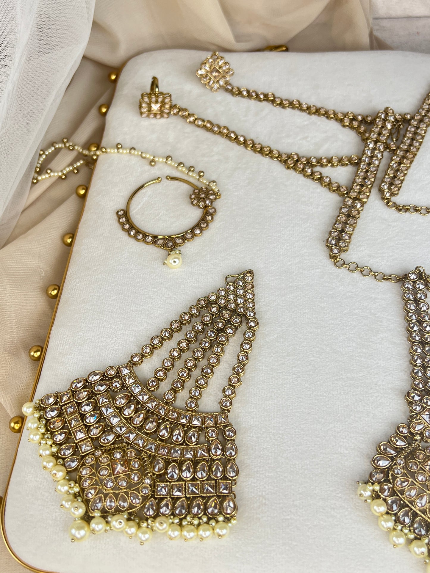 Full Choker Bridal Set