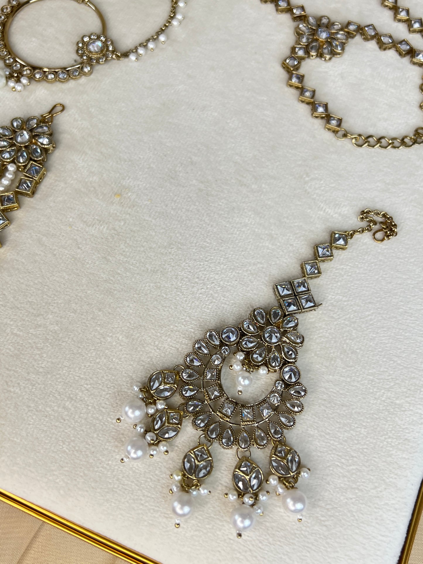 Full Choker Bridal Set