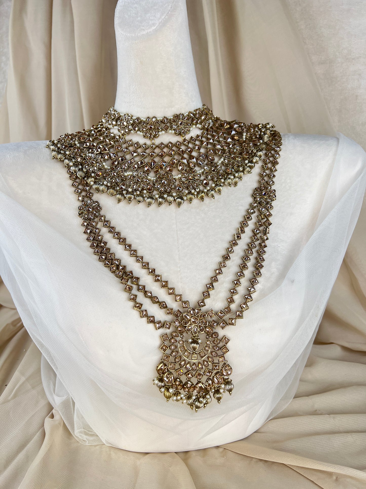 Full Choker Bridal Set