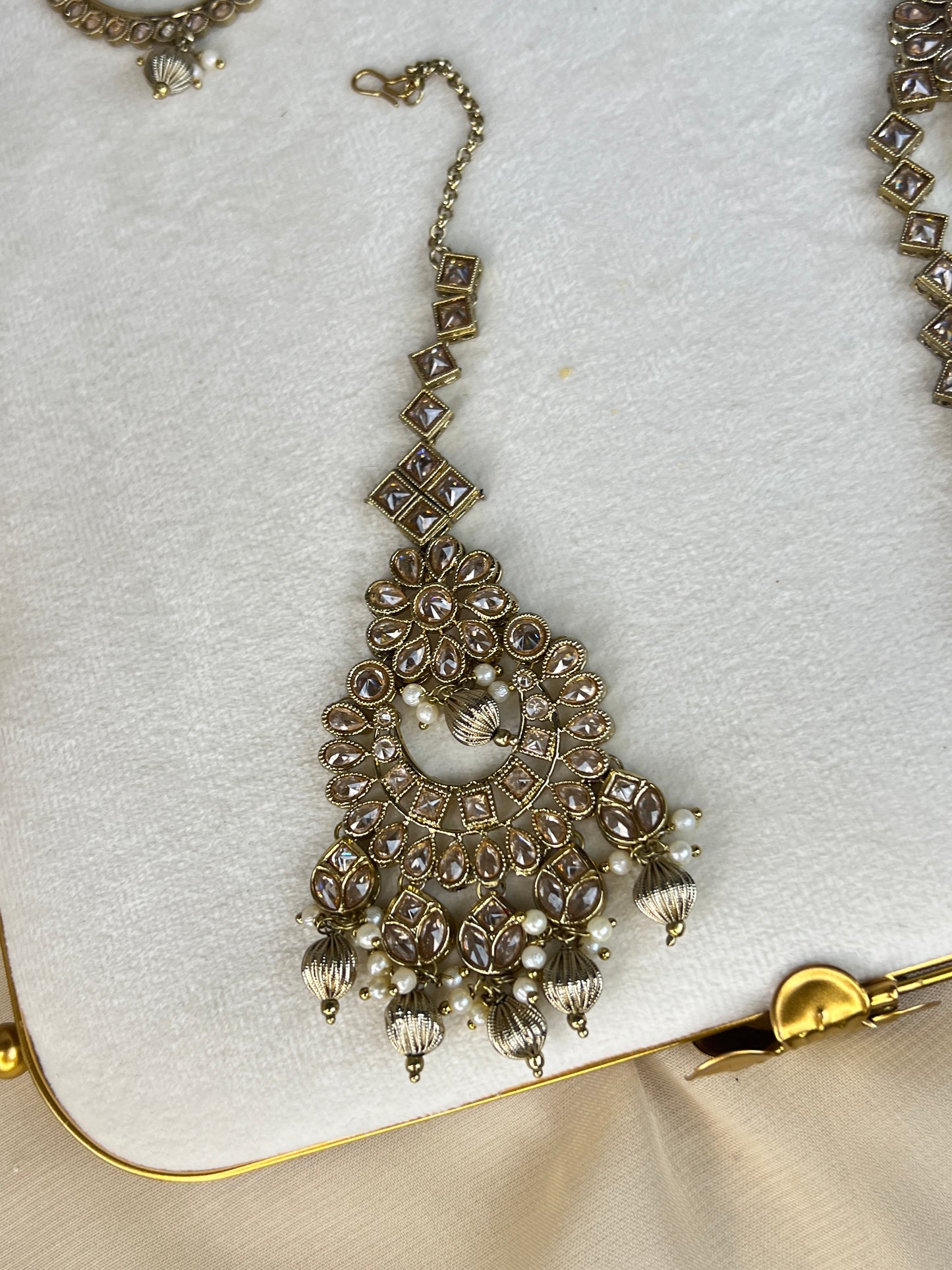 Full Choker Bridal Set