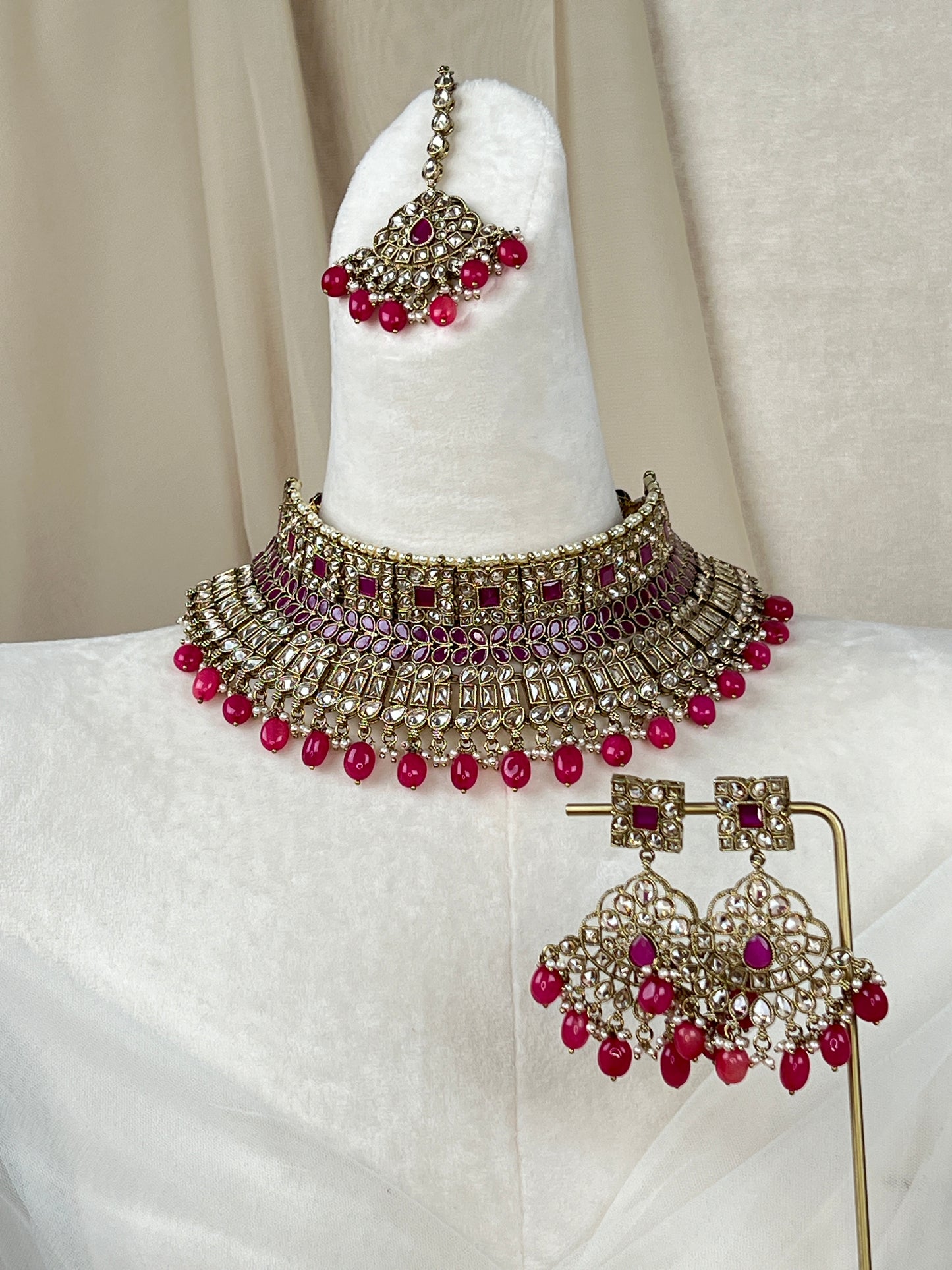 Semi Bridal Choker Set