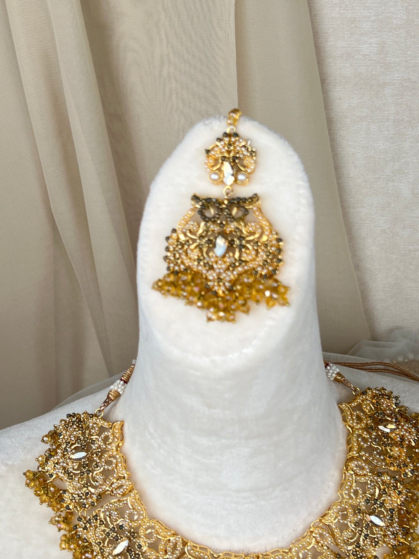 Gold Naruatan Semi Bridal Set w/Jhoomar