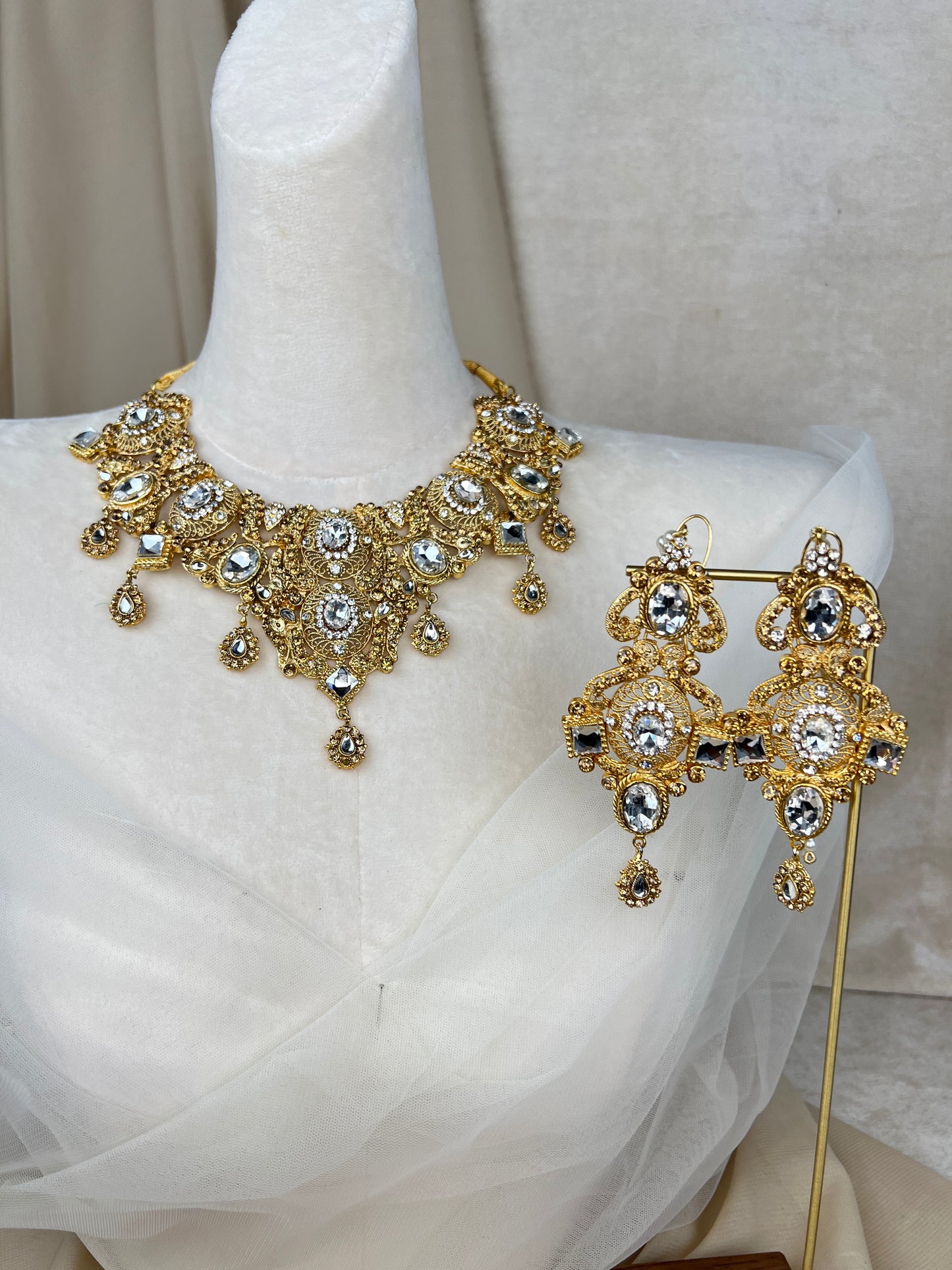 Pakistani Style Semi Bridal Set
