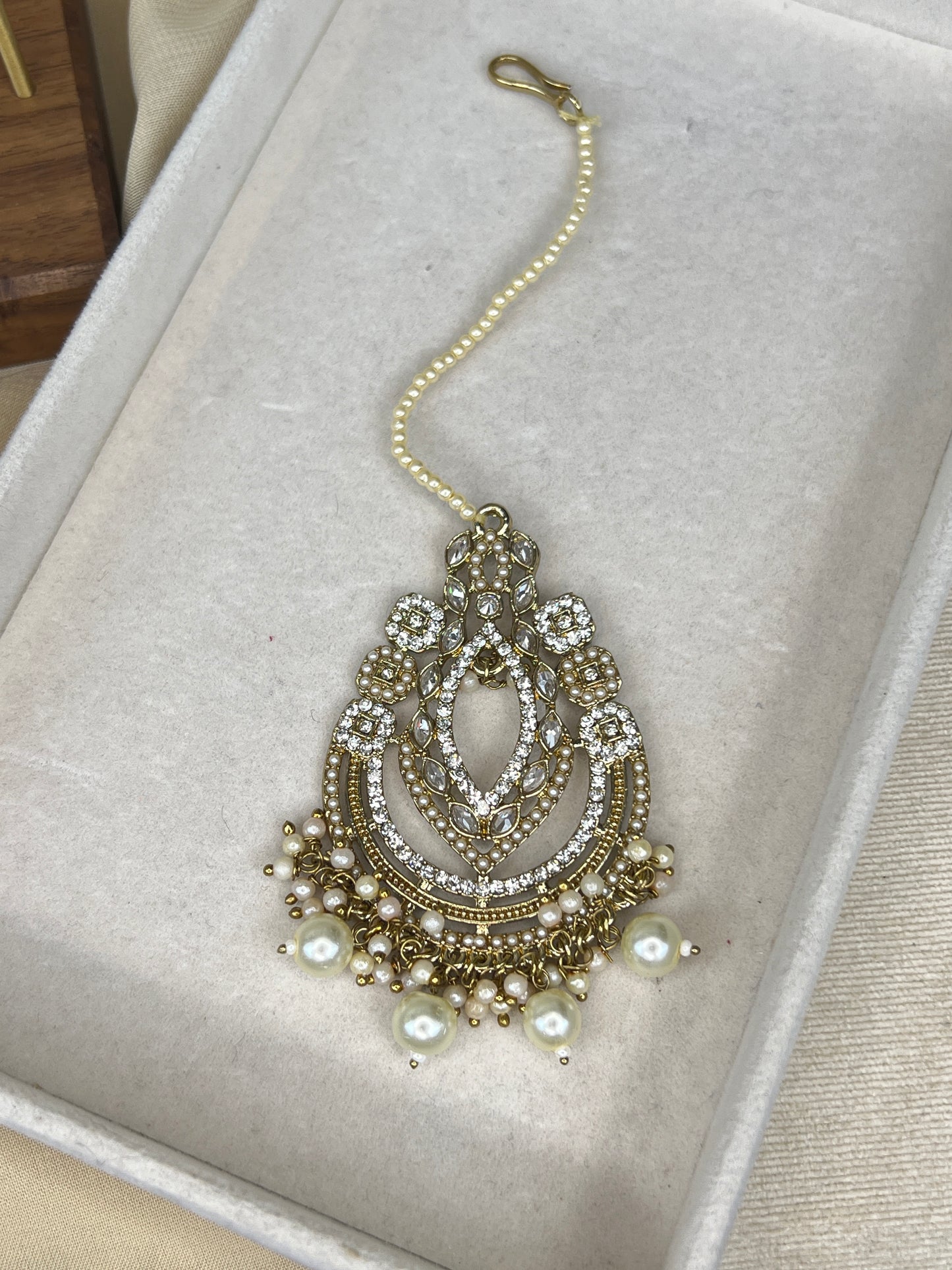 Nauratan Polki Necklace Set