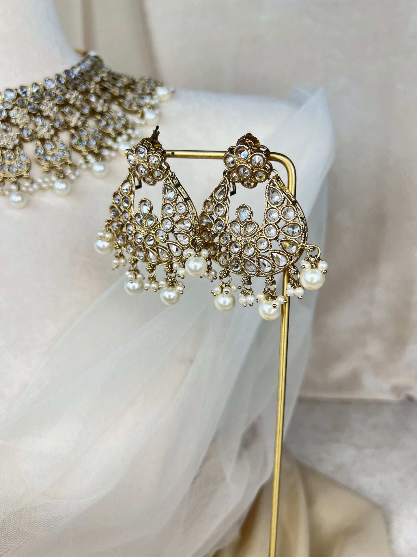 Bib Style Polki Necklace Set