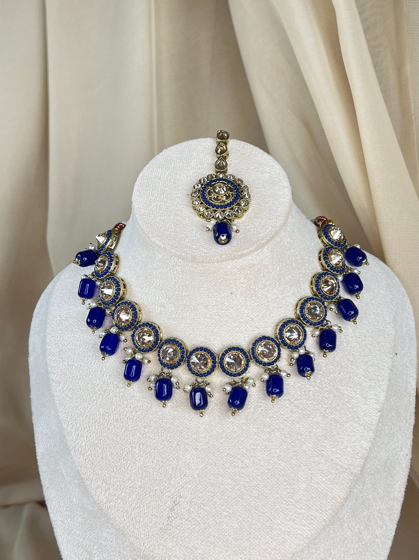 Dainty Choker Set