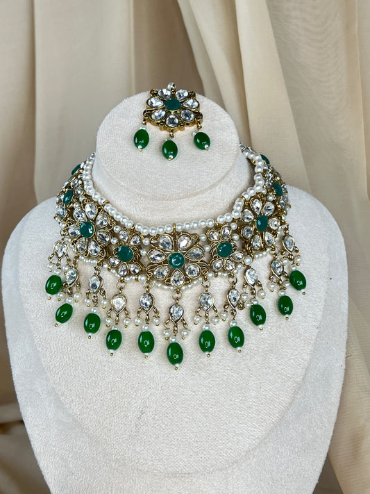 Green & White Necklace Set