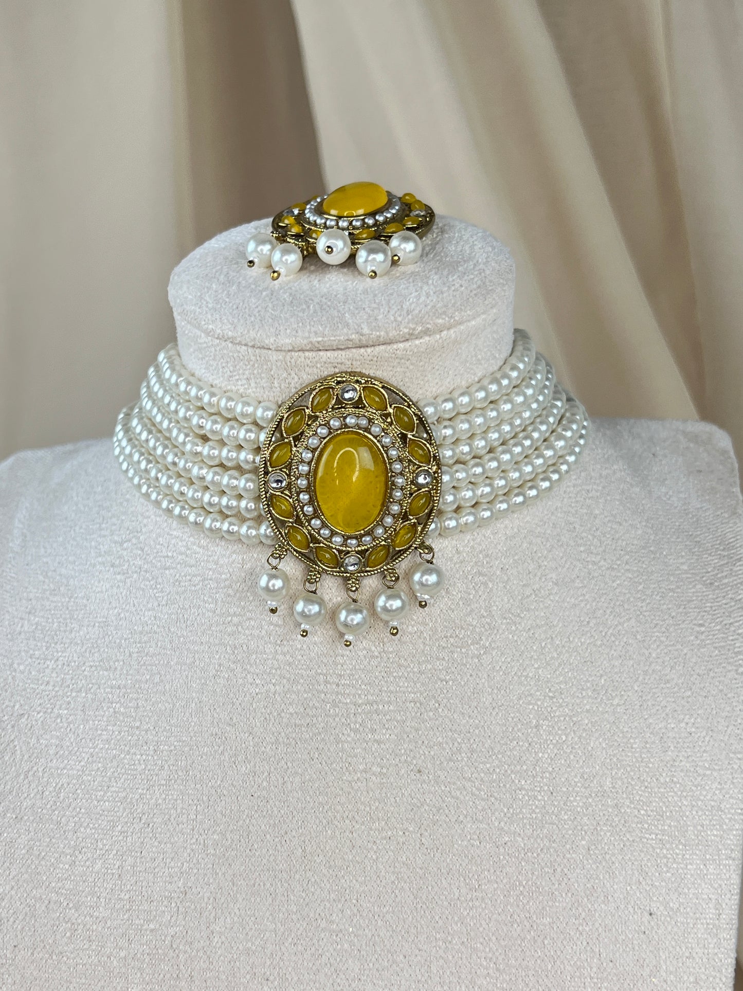 Elegant Pearl Choker Set