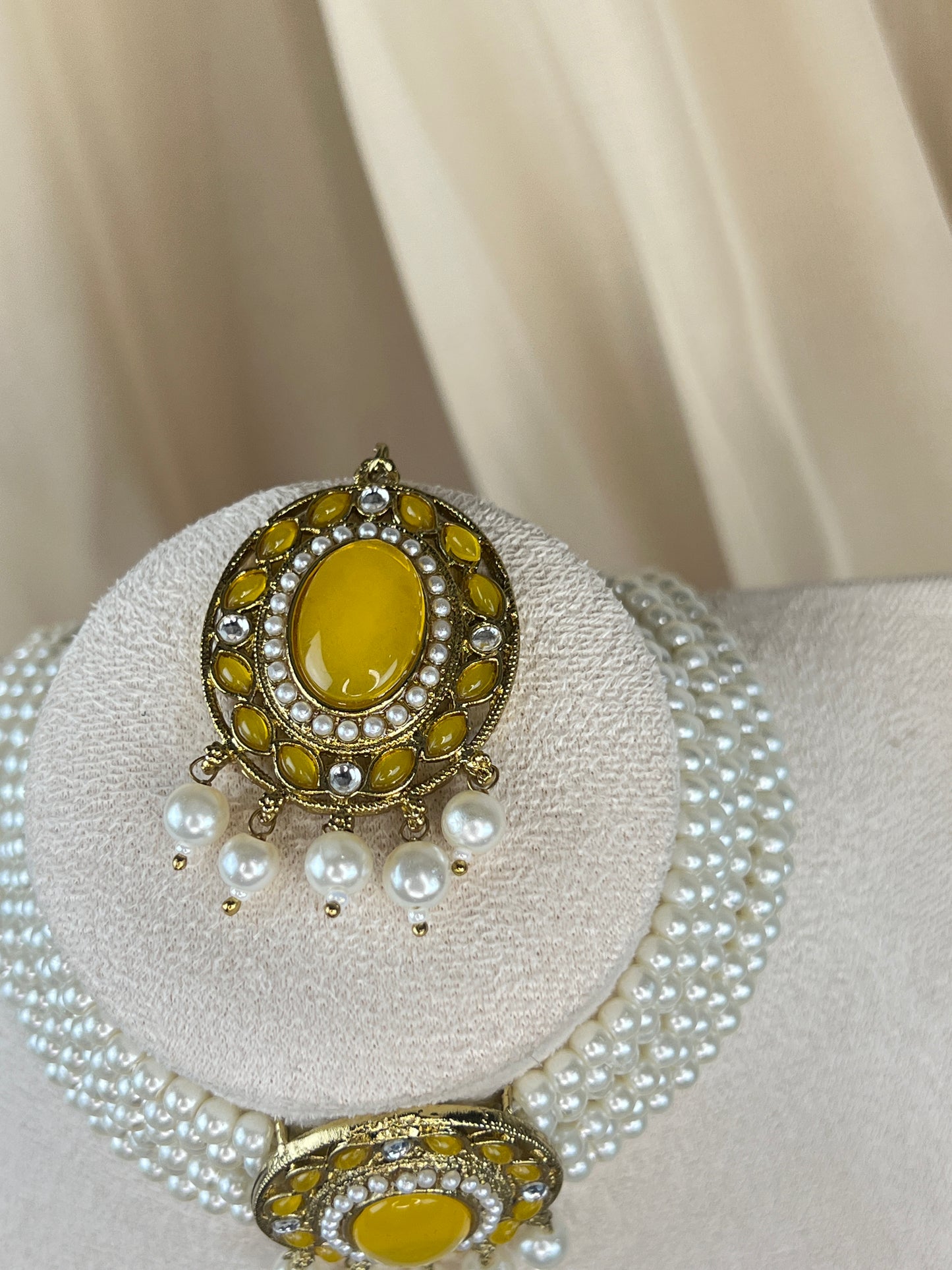 Elegant Pearl Choker Set