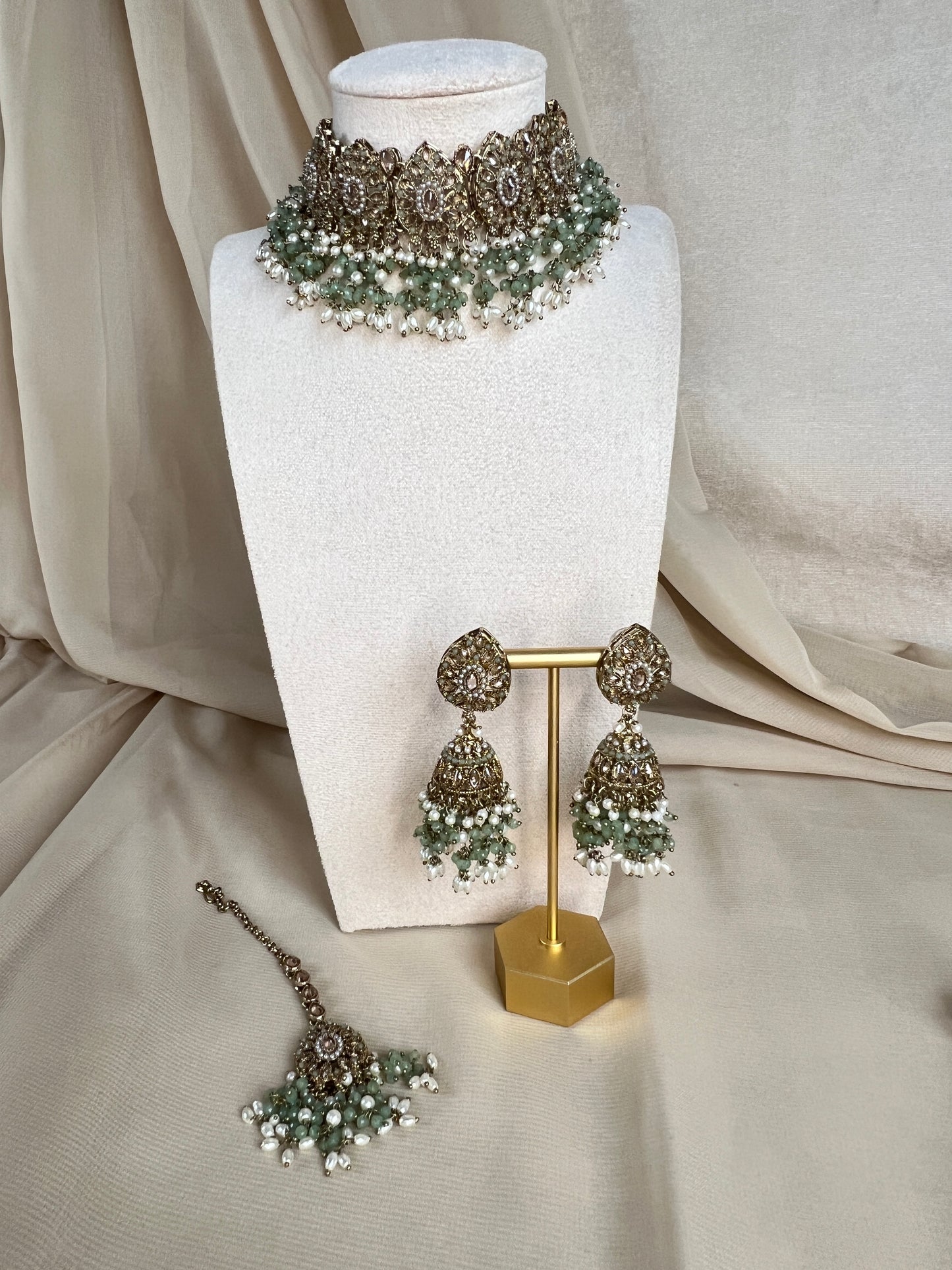 Nauratan Pearl Choker Set w/Jhumka Earrings