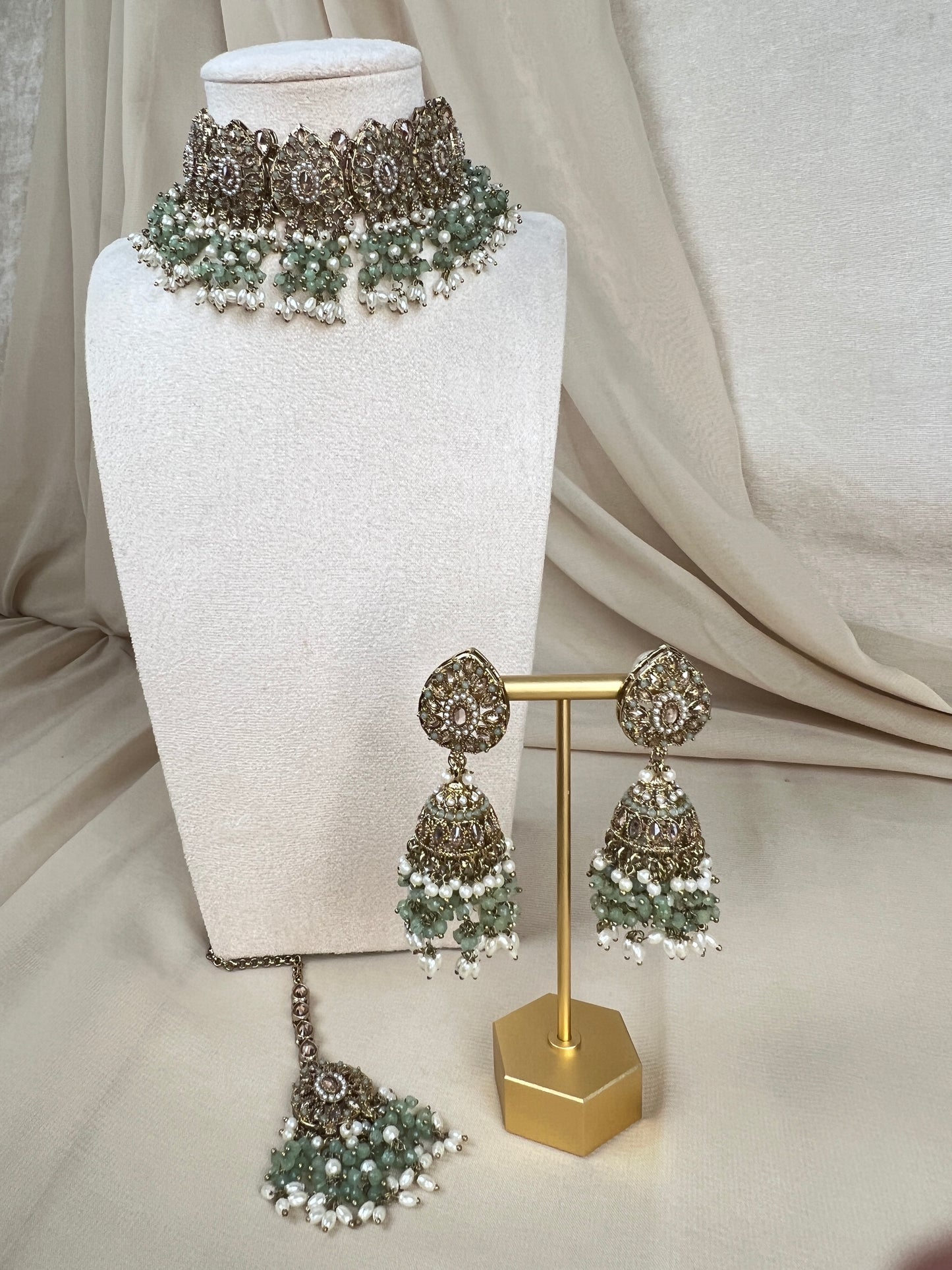 Nauratan Pearl Choker Set w/Jhumka Earrings
