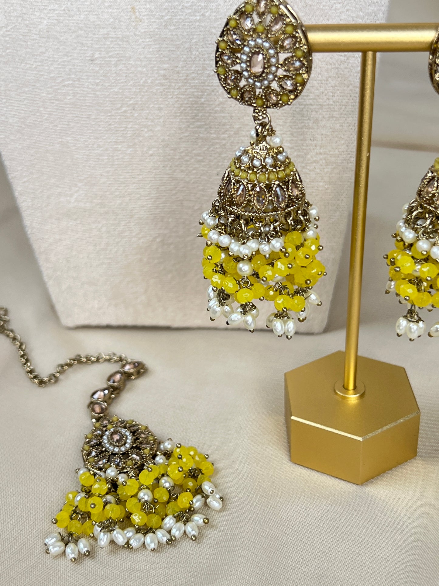 Nauratan Pearl Choker Set w/Jhumka Earrings