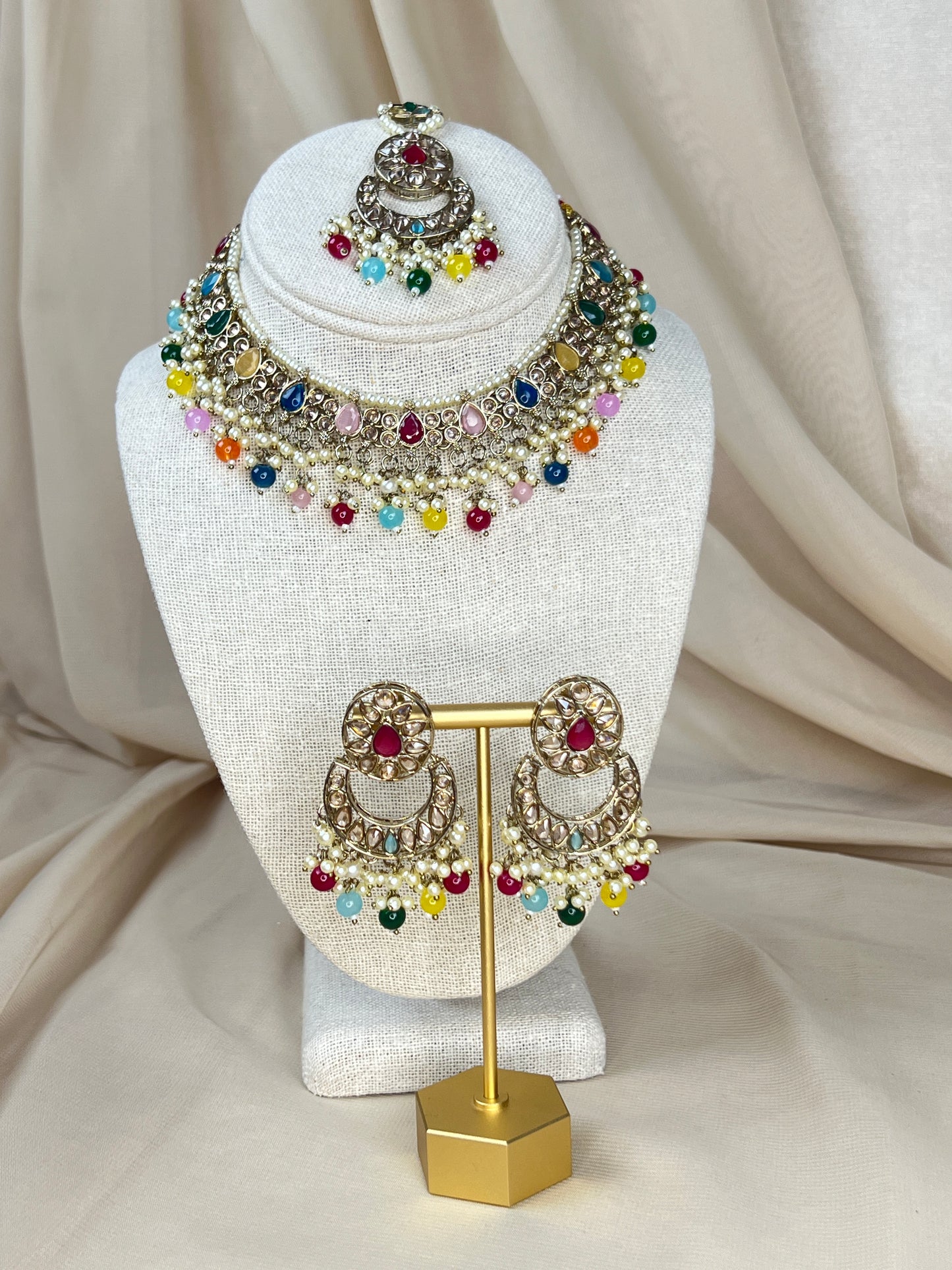 Small Gold Necklace Set