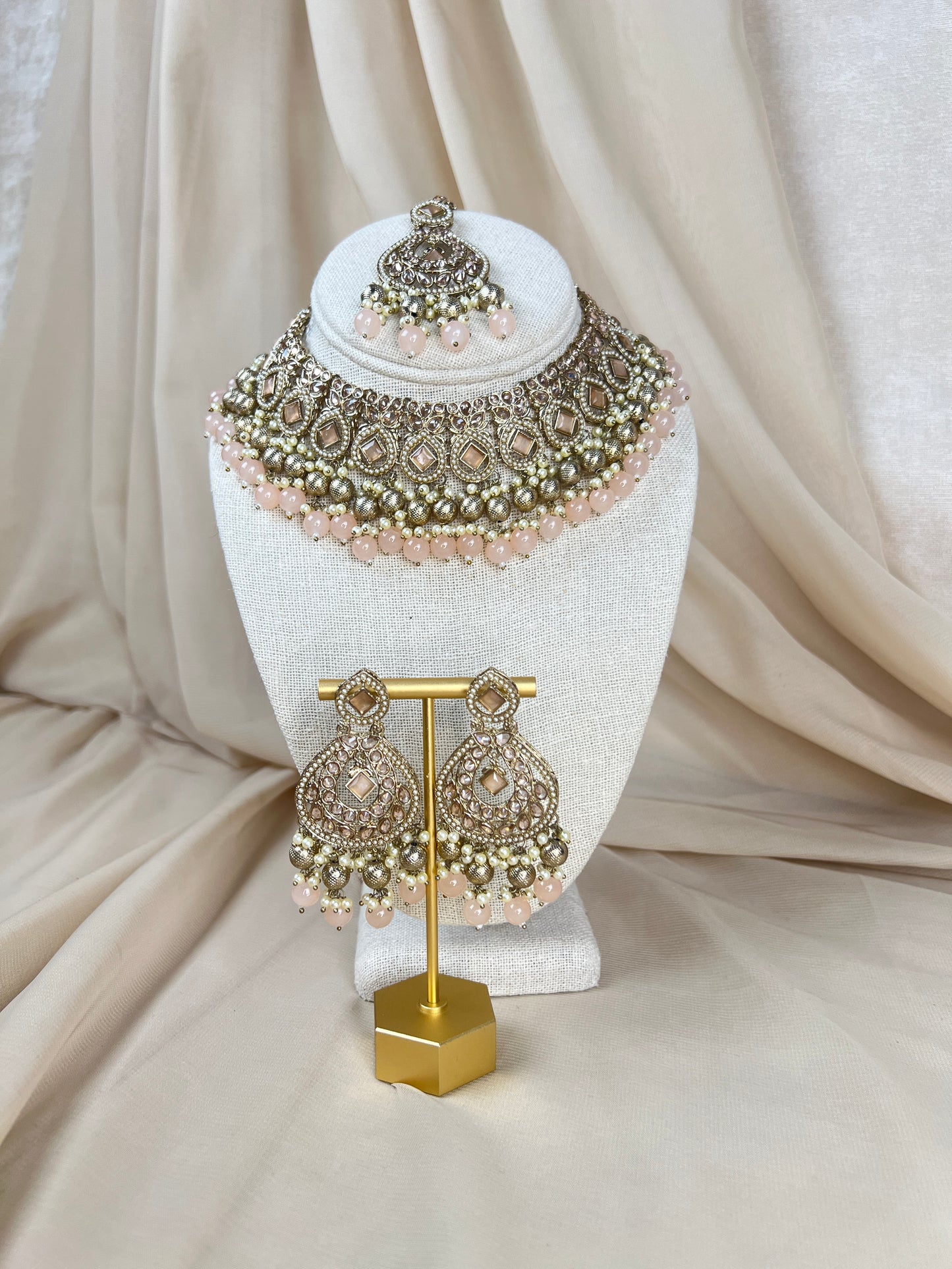 Peach Gold Necklace Set