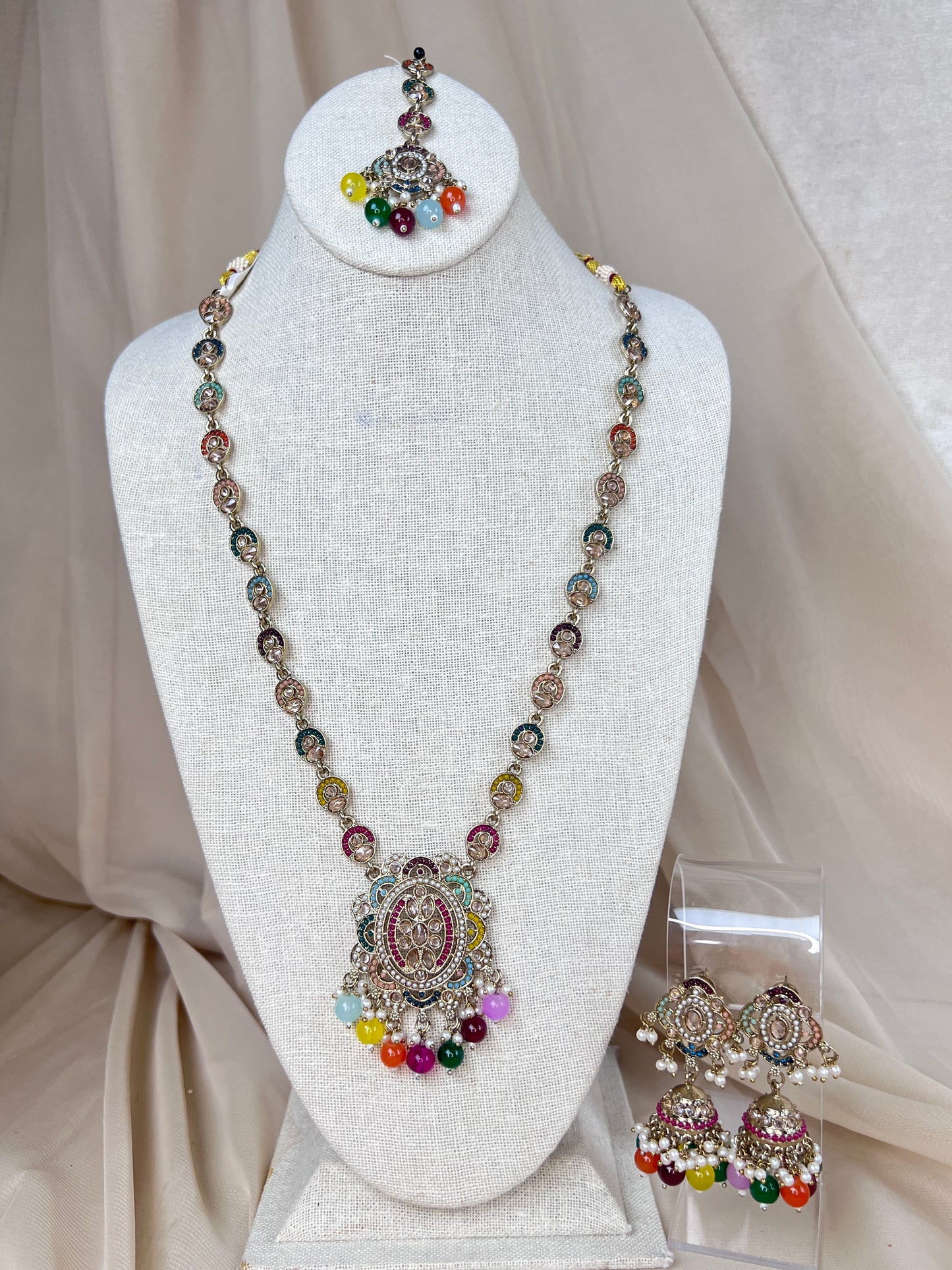 Nauratan Long Mala | Haar Set with Jhumka Earrings