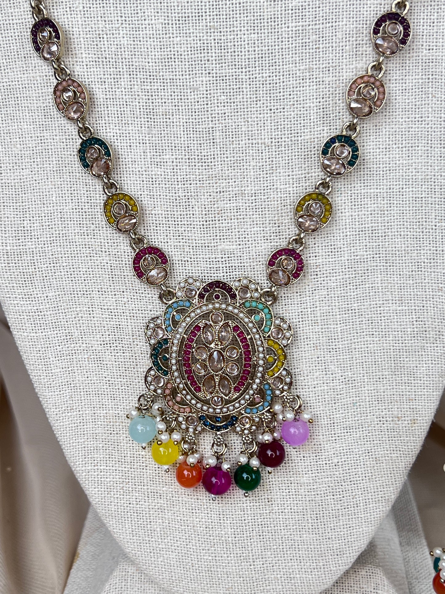 Nauratan Long Mala | Haar Set with Jhumka Earrings