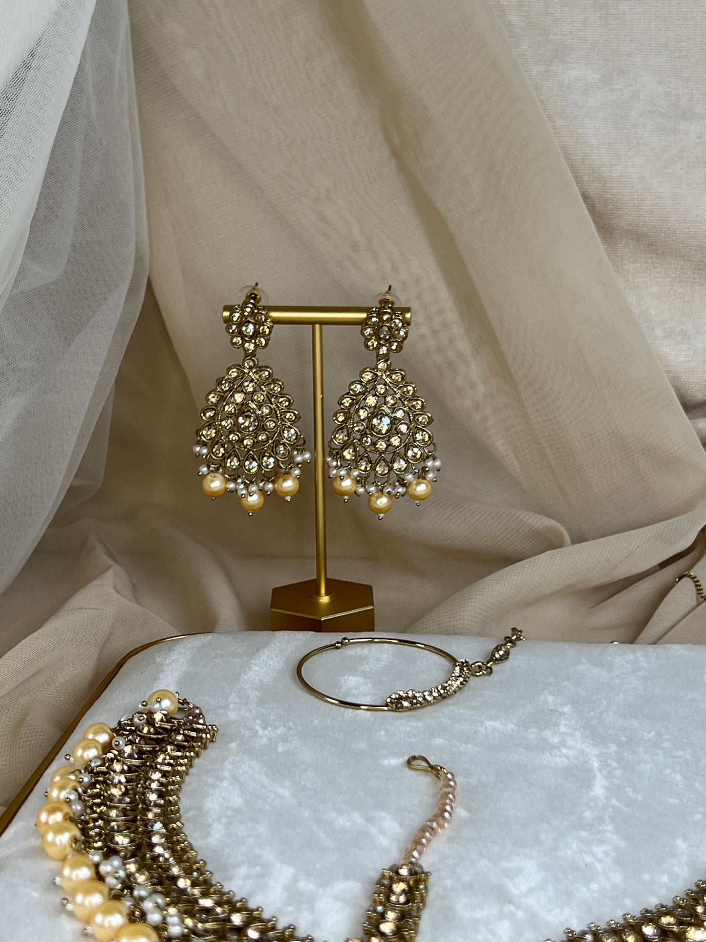 Pakistani Style Full Bridal Set w/ Layered Long Mala